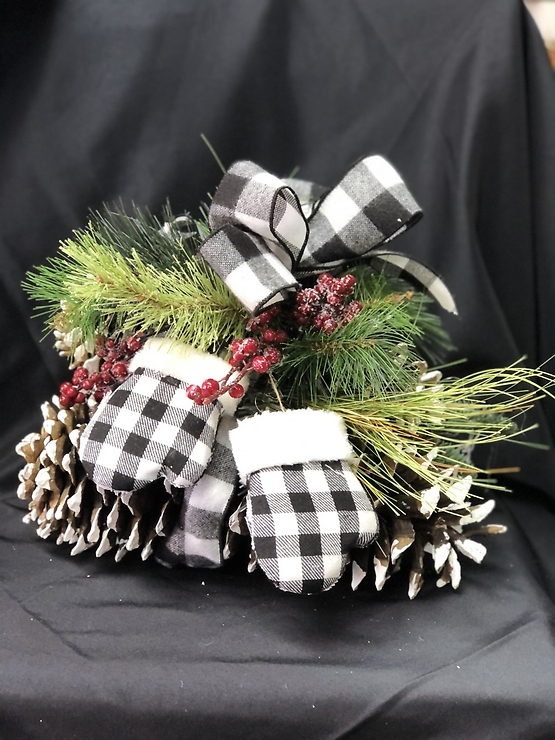 David's Flowers, Gifts & Interiors Image