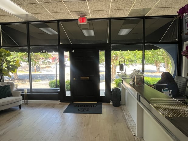 Images Julie Hahn: Allstate Insurance