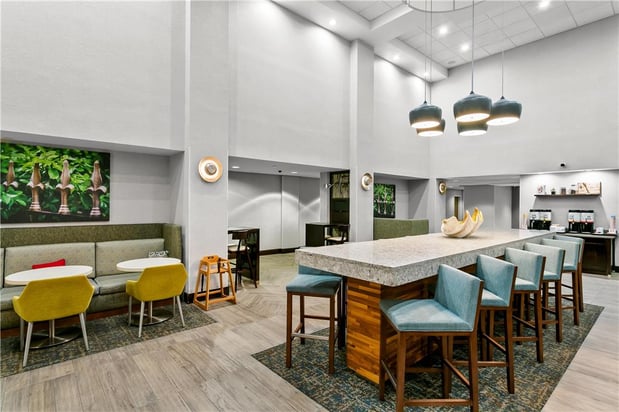 Images Hampton Inn & Suites Baltimore/Woodlawn