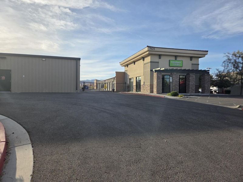 Images Extra Space Storage