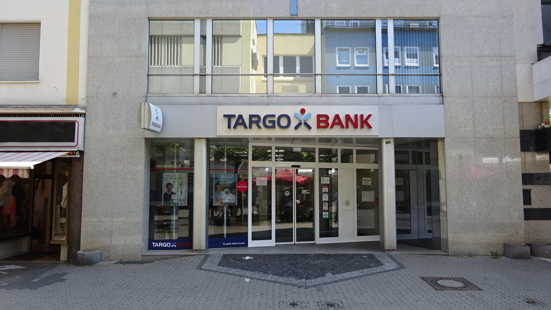 Bild 1 TARGOBANK in Düren