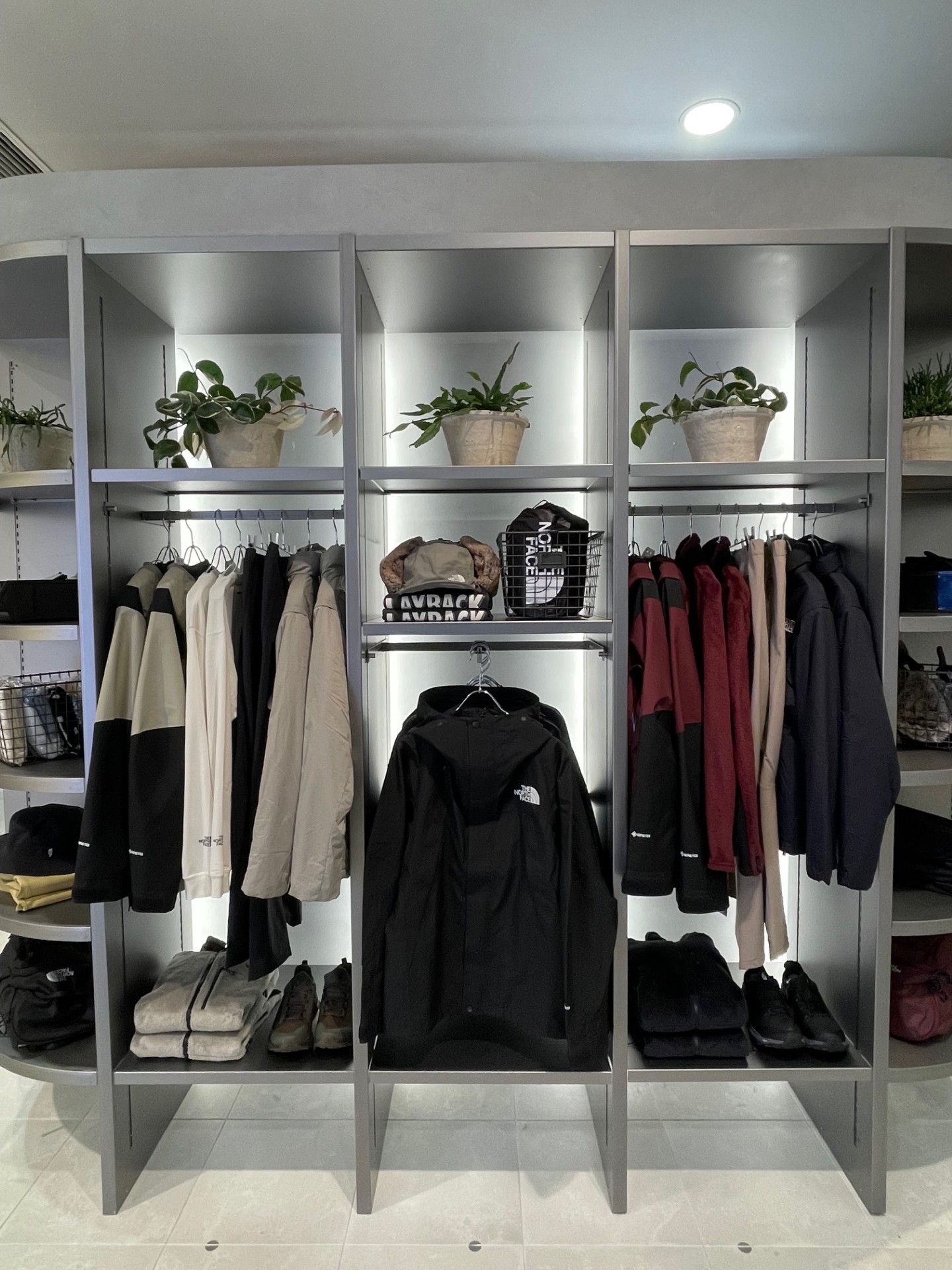 Images THE NORTH FACE/HELLY HANSEN (ザ・ノース・フェイス / ヘリーハンセン)阪急うめだ本店