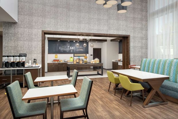 Images Hampton Inn & Suites Charlotte Airport Lake Pointe