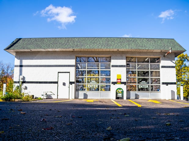 Images Performance Plus Quick Oil Change