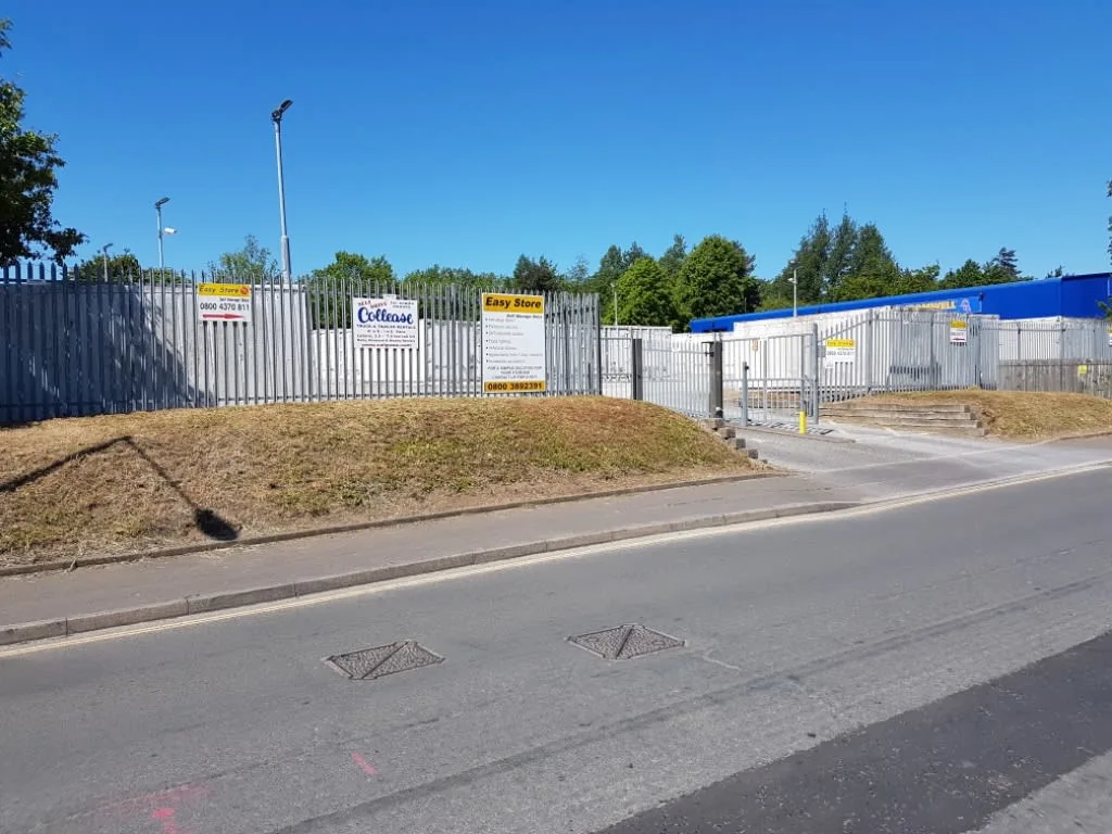 Images Easy Store 24/7