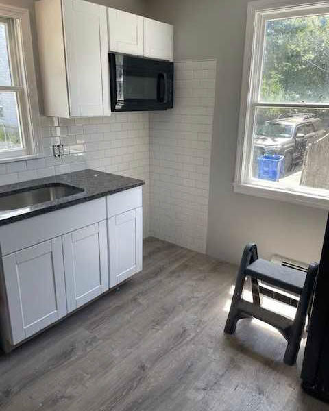 Our team at SERVPRO of Boston Downtown/Back Bay/South Boston worked hard on this home in South Boston after a kitchen grease fire. We repainted and cleaned up all the soot damage. Our team works quickly to get your home back to normal after fire damage!