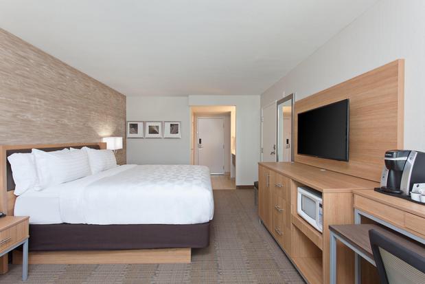 Images Holiday Inn Palmdale-Lancaster by IHG