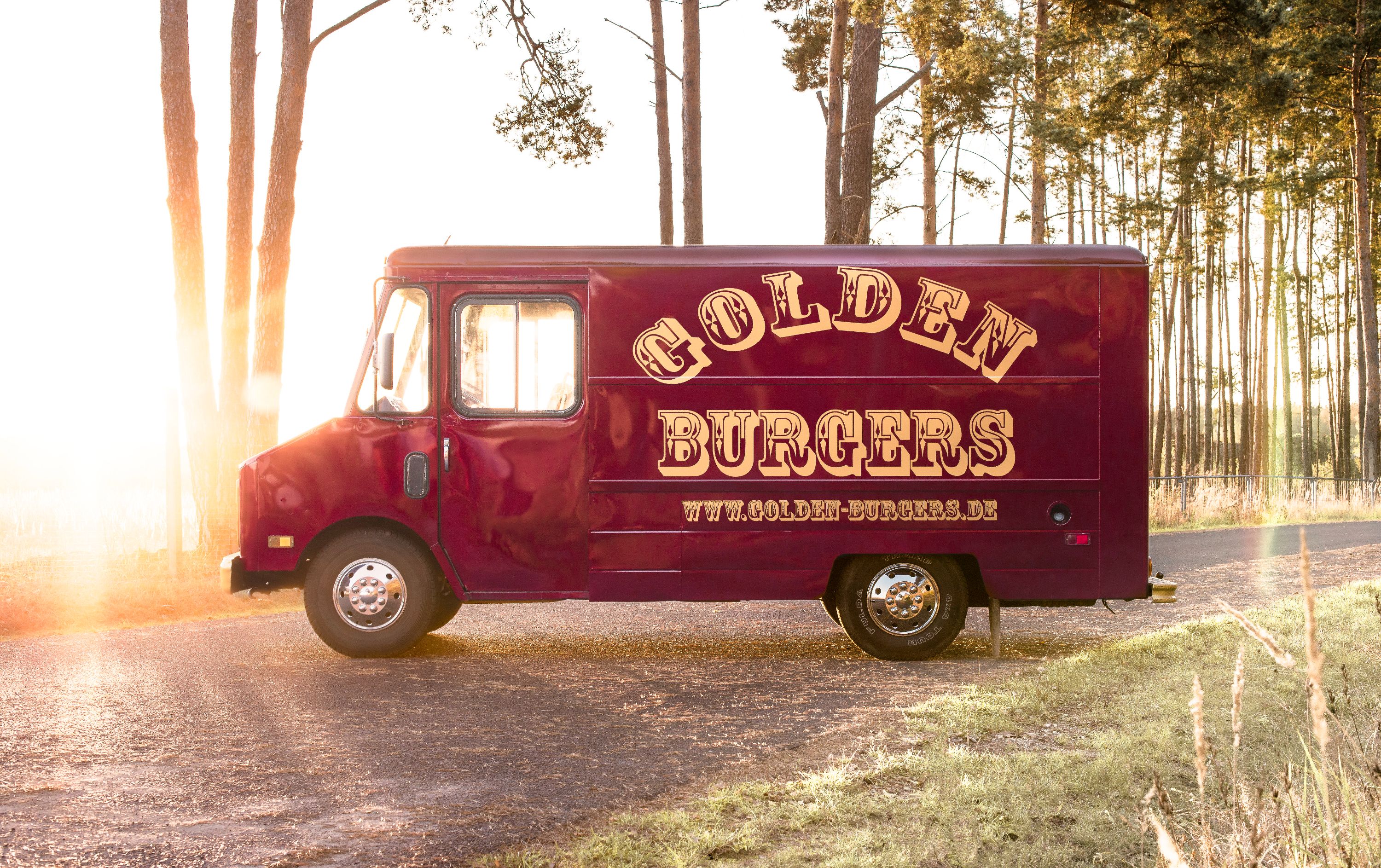 Golden Burgers in Berlin - Logo