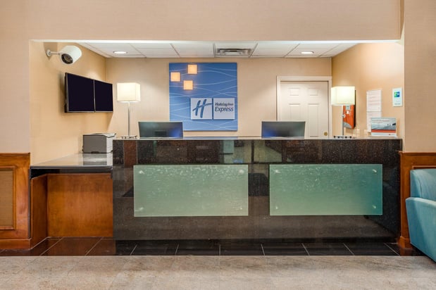 Images Holiday Inn Express & Suites Canton by IHG