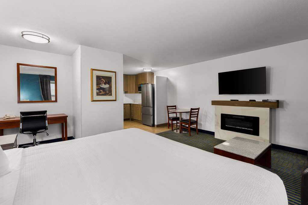 Images SureStay Plus by Best Western Brooks