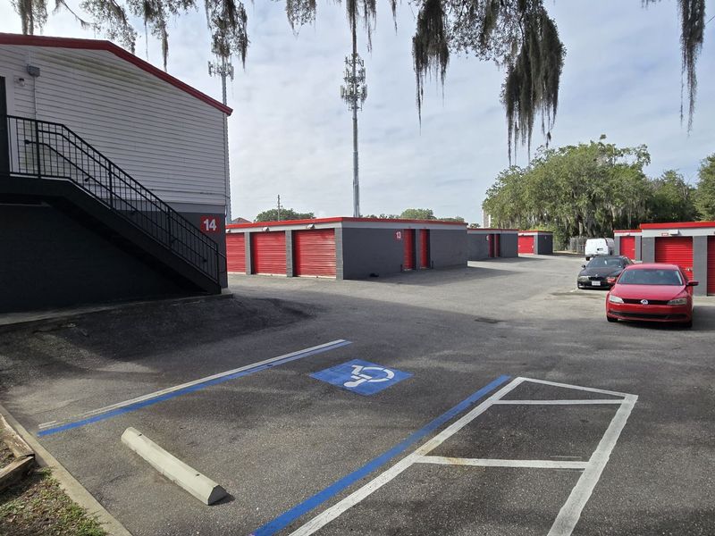 Images Extra Space Storage