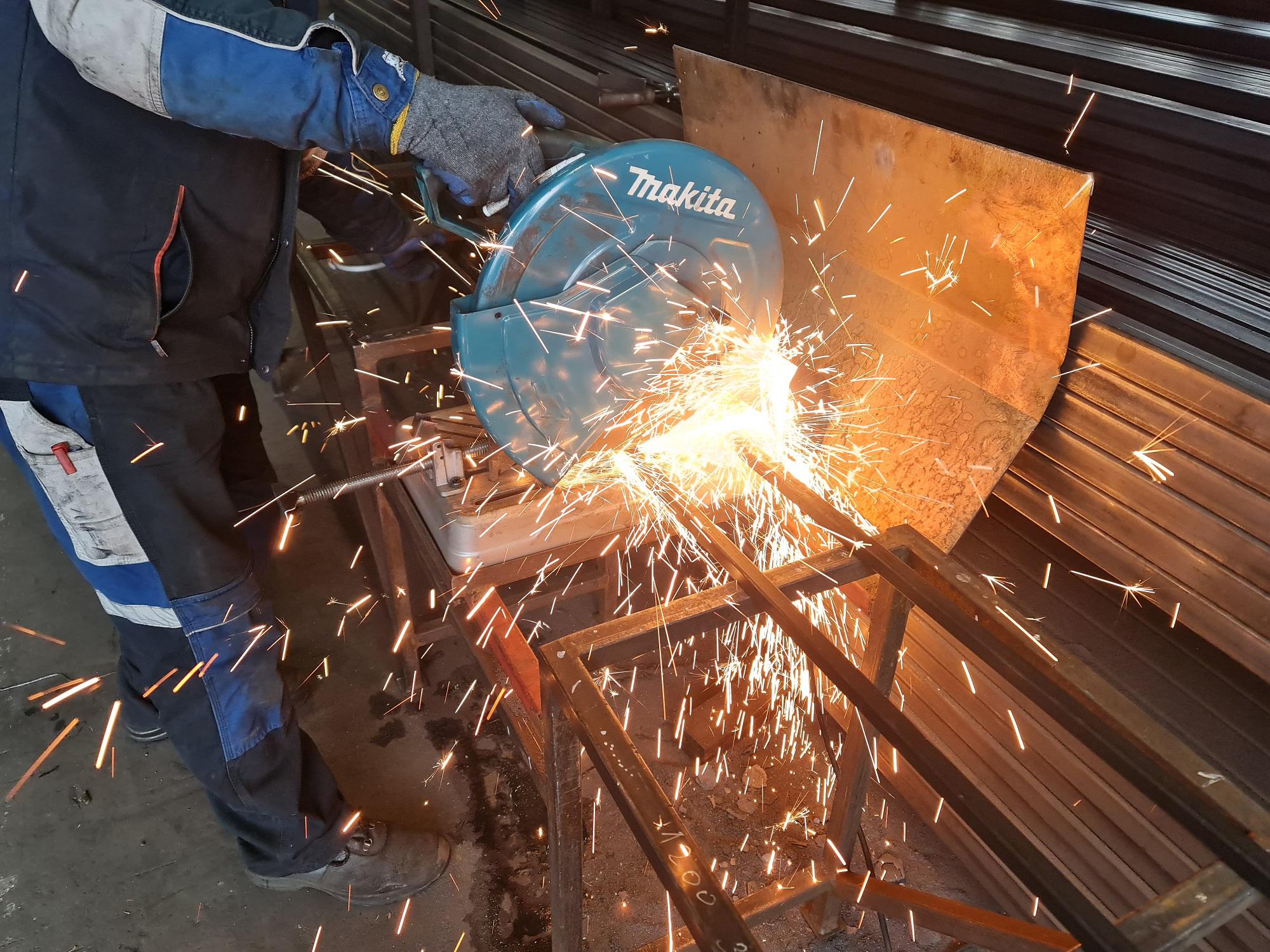 Images PM Park Kft. Acélkereskedés