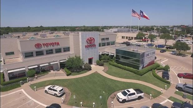 Images Lone Star Toyota of Lewisville