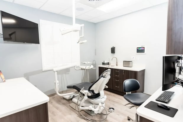 Images Raulerson Dental Associates, PA