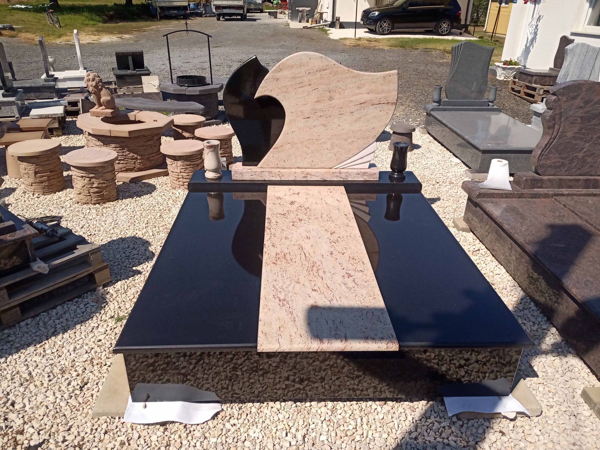 Images VARGA ZOLTÁN KŐFARAGÓ-MŰKŐKÉSZÍTŐ