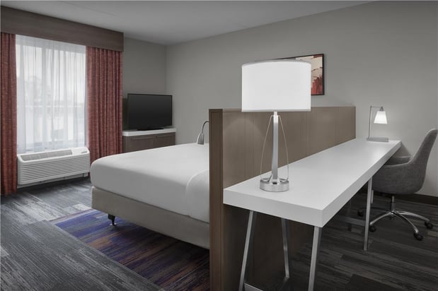 Images Hilton Garden Inn Charlotte Waverly