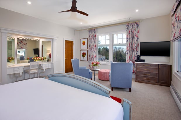 Images The Inn at Stonecliffe