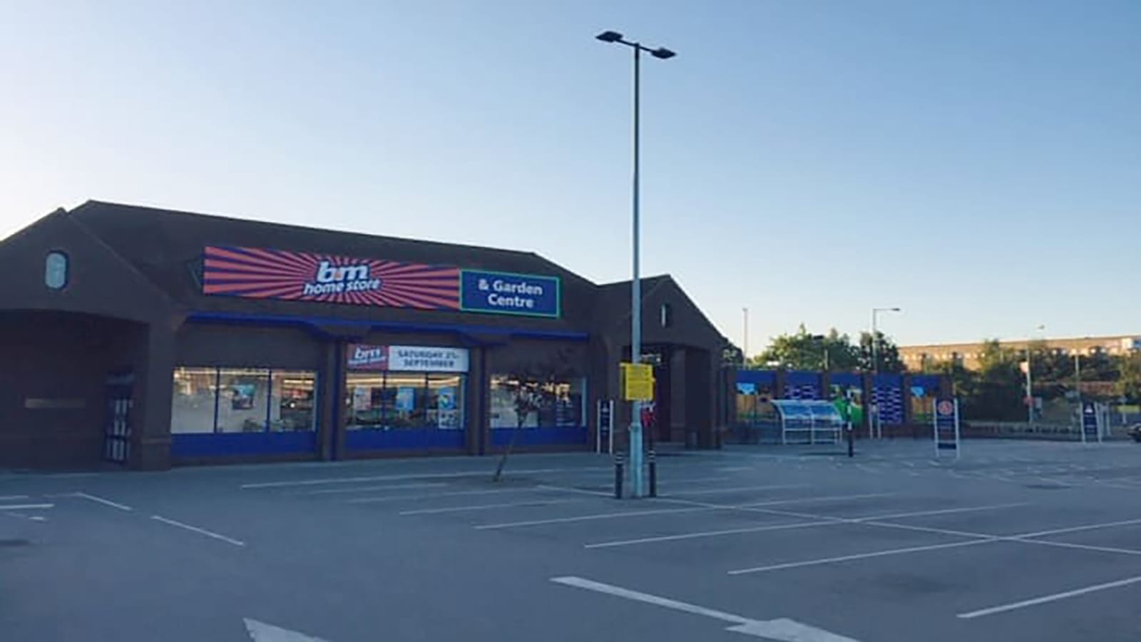 Images B&M Home Store with Garden Centre