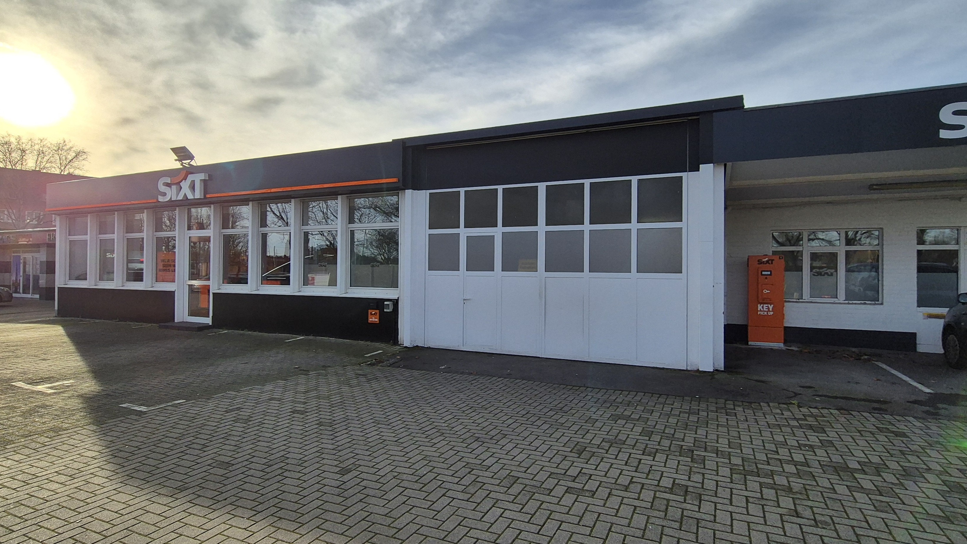 SIXT Autovermietung Krefeld, Sproedentalstr. 4 in Krefeld