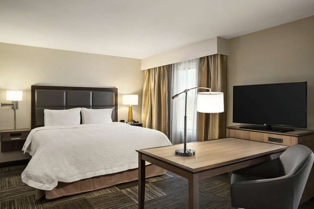 Images Hampton Inn & Suites Minooka