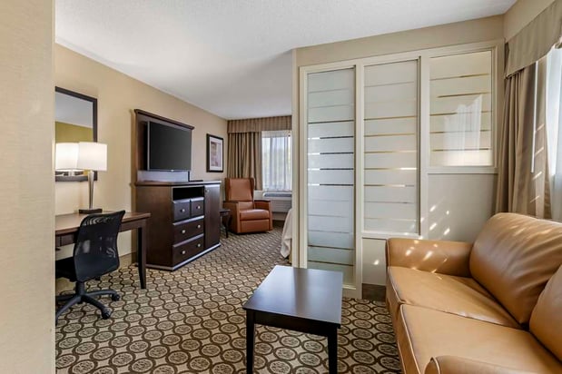 Images Best Western Plus InnTowner Madison