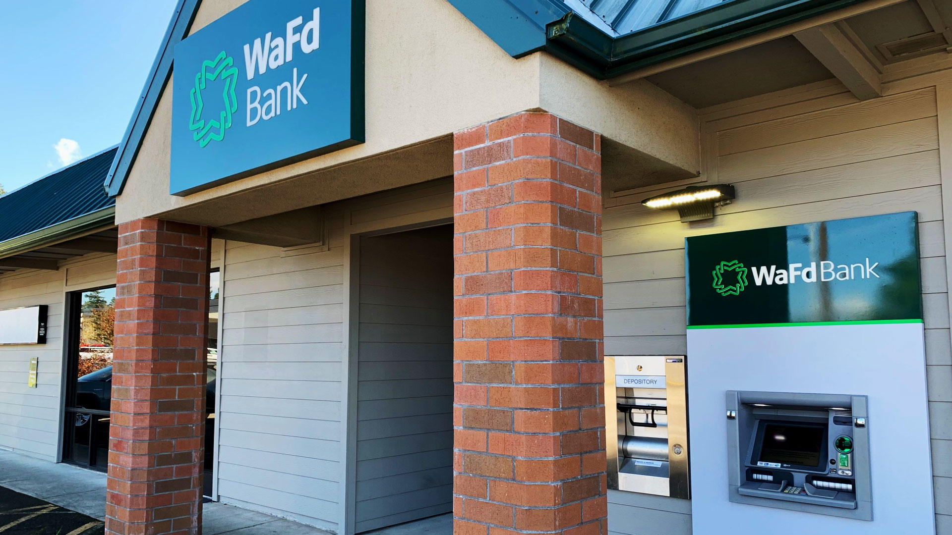 Photo of the WaFd Bank Branch location in Florence, Oregon. Located at 620 Highway 101, Florence, OR WaFd Bank Florence (541)997-8206