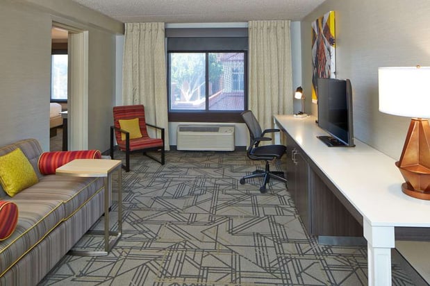 Images Hilton Garden Inn Scottsdale Old Town