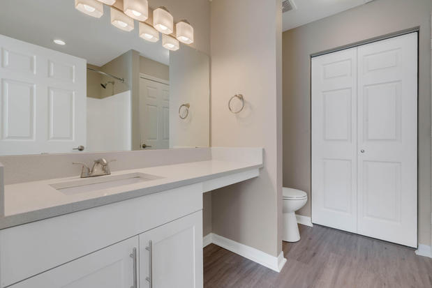 Images Knightsbridge at Stoneybrook
