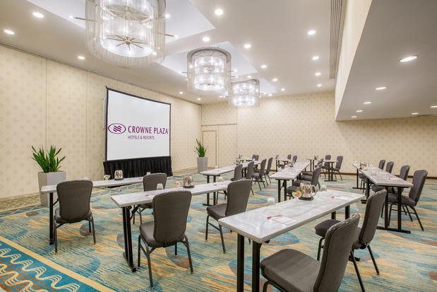 Images Crowne Plaza Seattle-Downtown by IHG