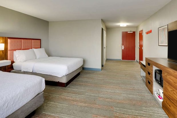 Images Hampton Inn & Suites St. Louis-Edwardsville