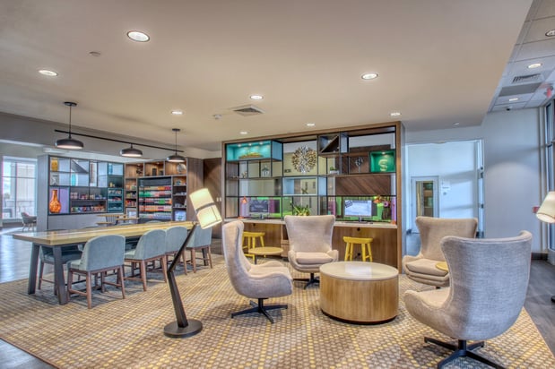 Images Holiday Inn Appleton by IHG
