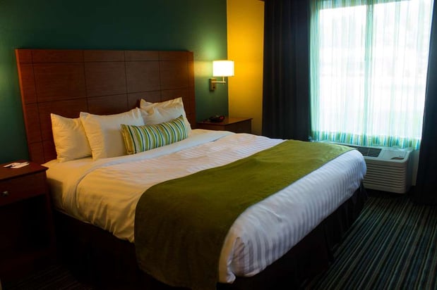 Images Best Western Plus Menomonie Inn & Suites