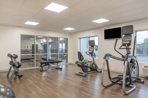 Images Holiday Inn Express & Suites Chicago West - St Charles by IHG