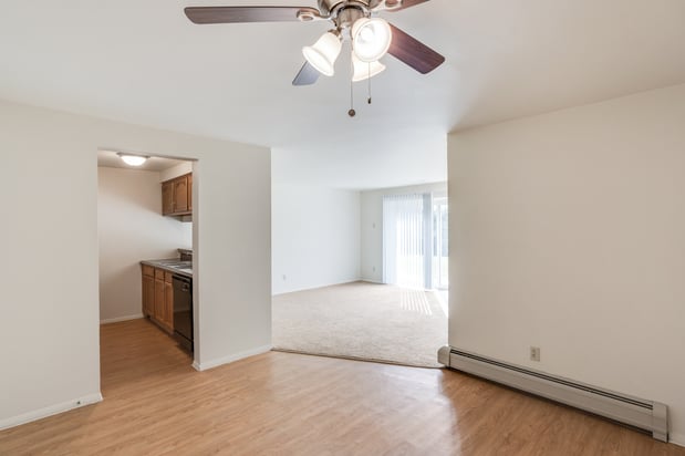 Images Vantage Pointe West Apartment Homes