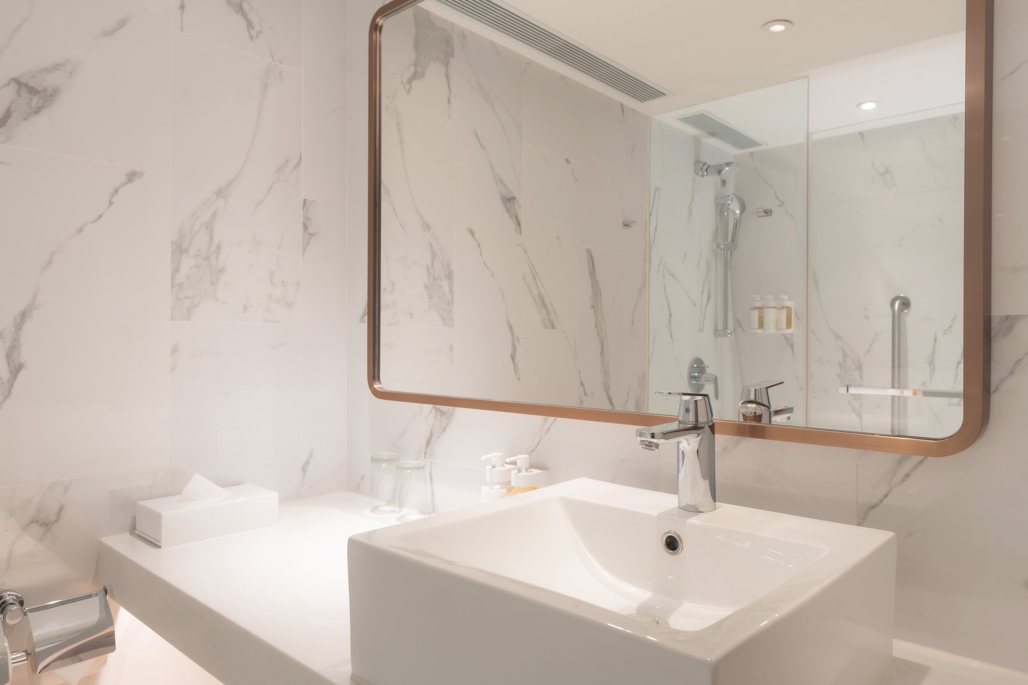 Images Holiday Inn Golden Mile Hong Kong by IHG