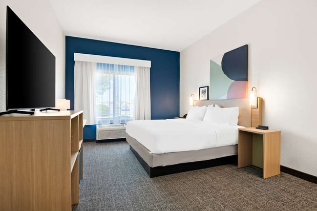 Images Spark by Hilton Lancaster Dutch Country