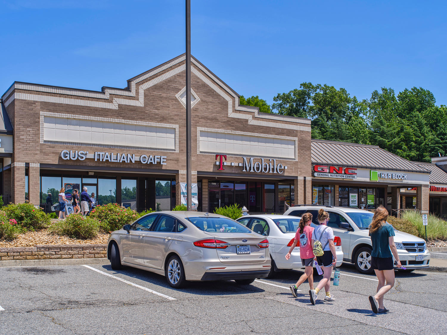 T-Mobile at Hanover Square Shopping Center