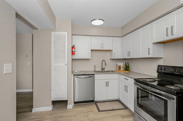 Images Finneytown Apartments and Townhomes