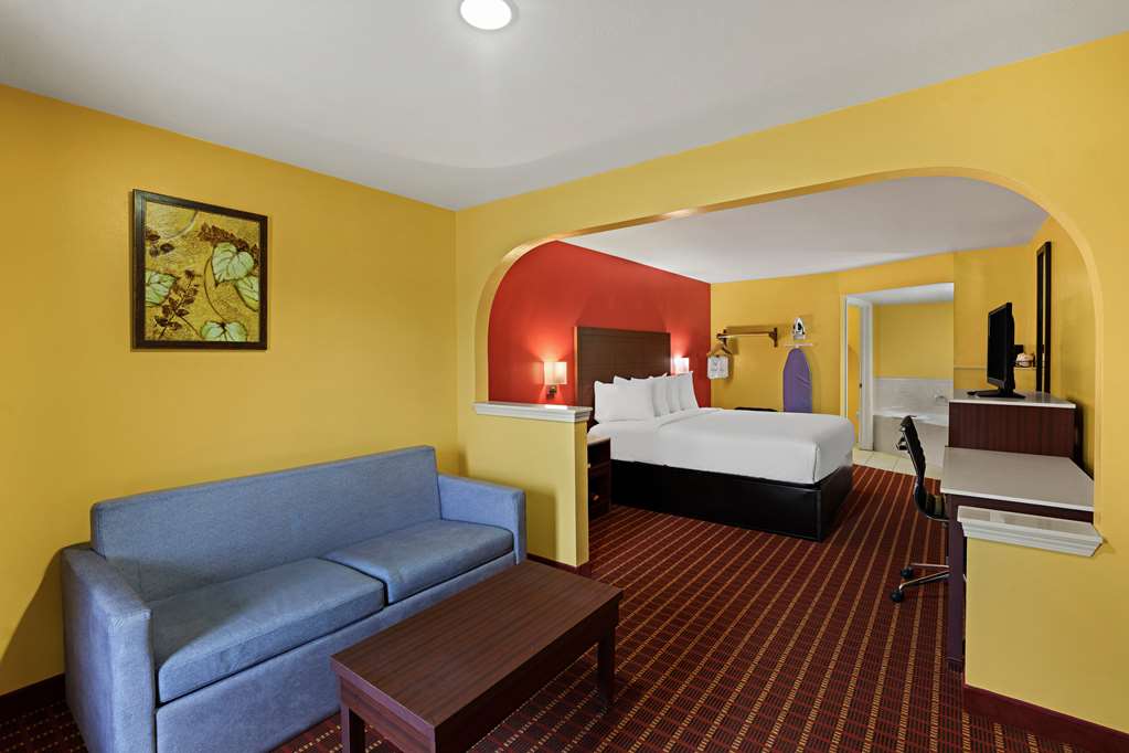 King Suite with Hot Tub