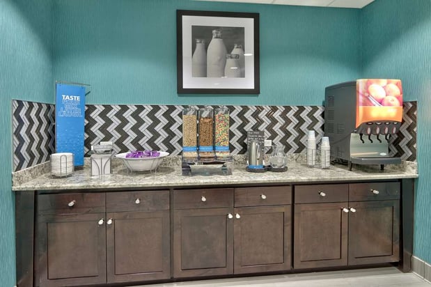 Images Hampton Inn & Suites Albuquerque Airport
