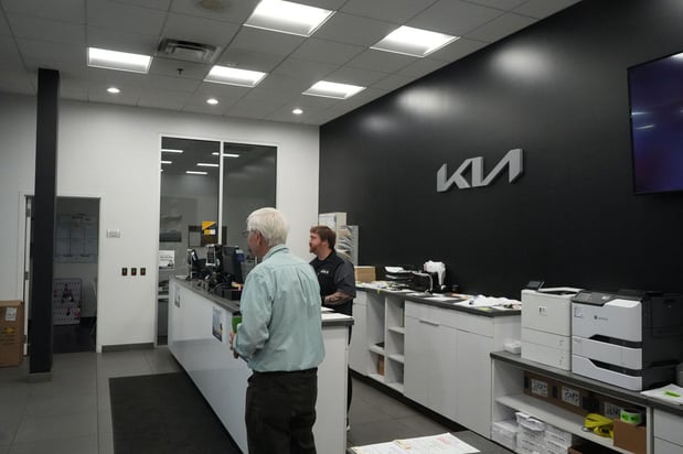 Images Russ Darrow Kia of Madison Service Center