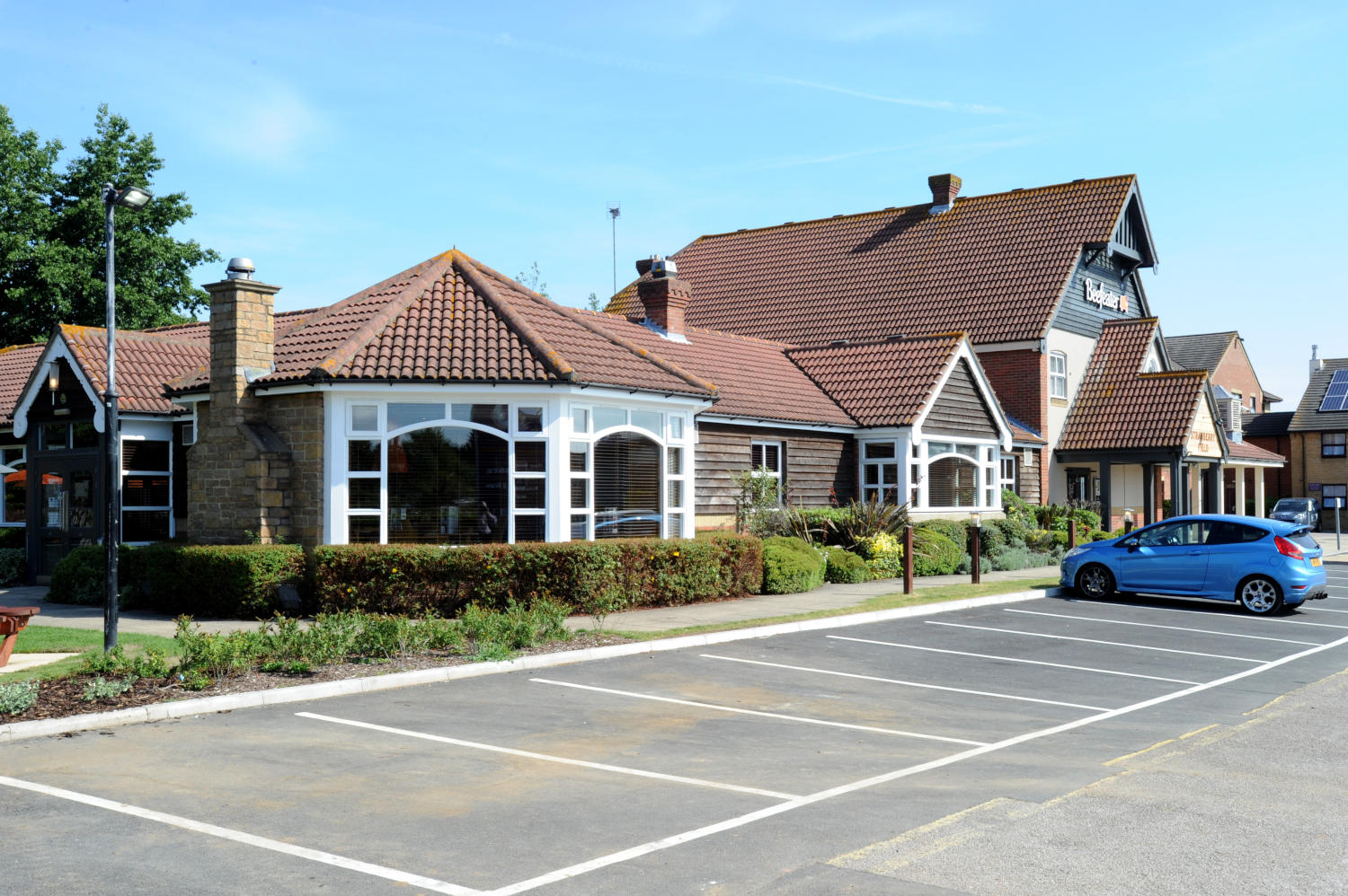 Beefeater restaurant Premier Inn Southend Airport hotel Southend-on-Sea 03333 219014