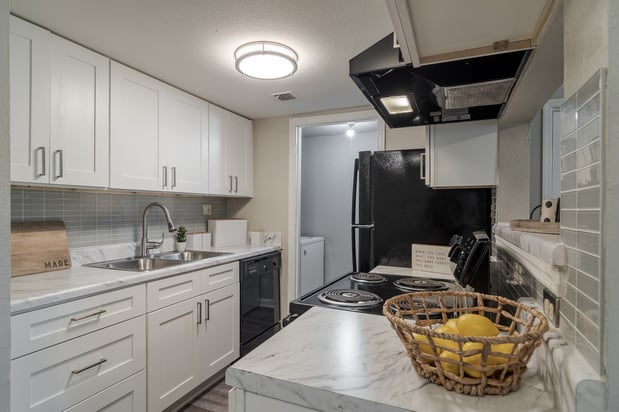 Images Grove at Stonebrook Apartments & Townhomes
