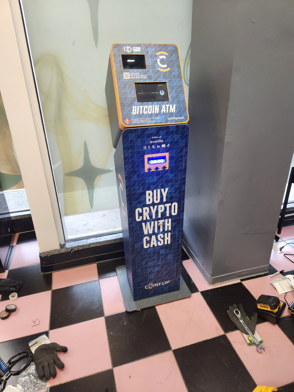 Images CoinFlip Bitcoin ATM - Royal Vape Cambie (Vancouver)