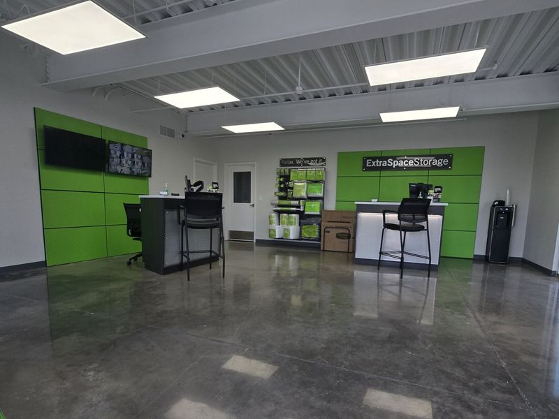 Images Extra Space Storage