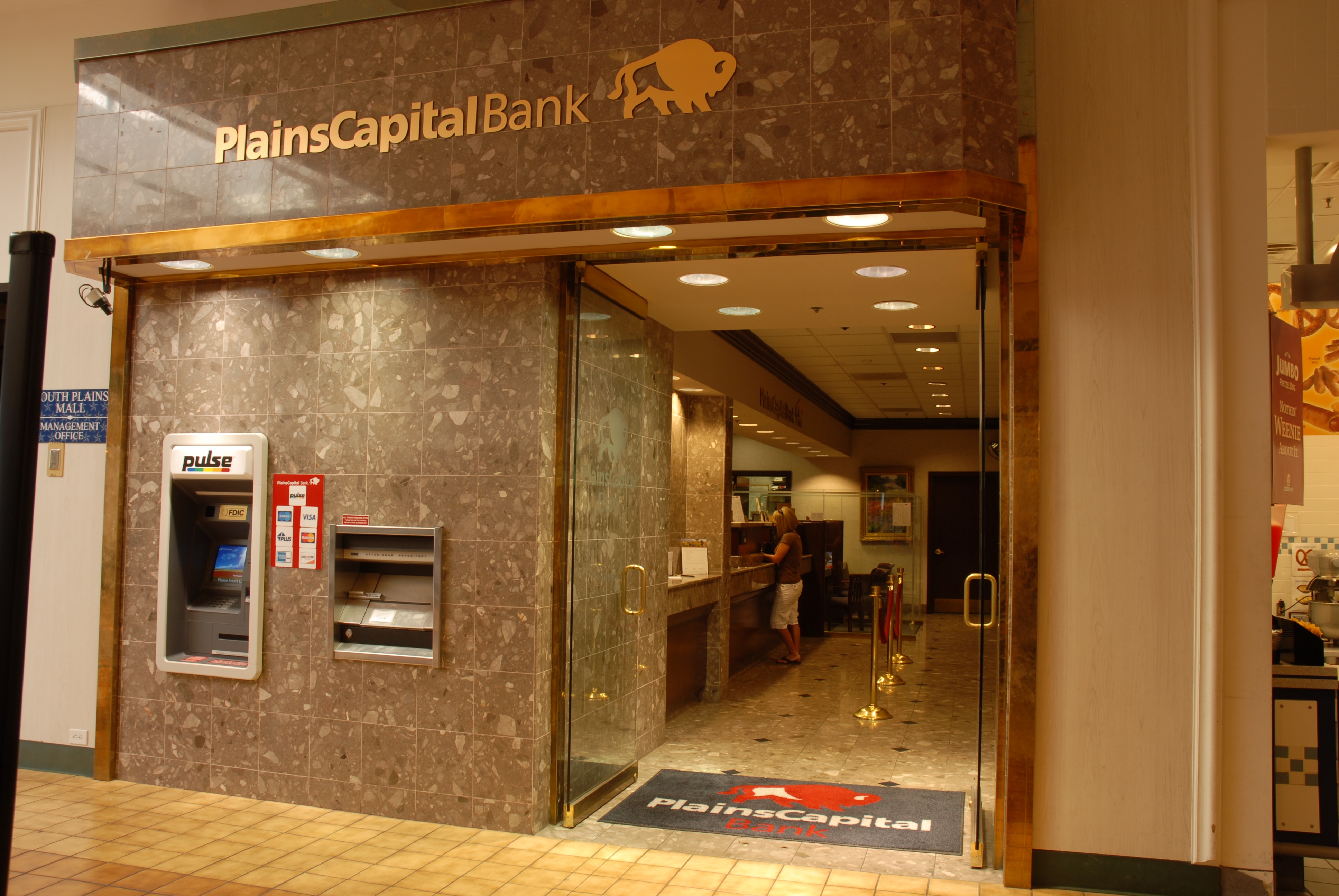 PlainsCapital Bank Photo