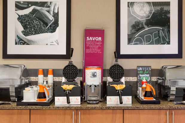 Images Hampton Inn & Suites Phoenix Glendale-Westgate