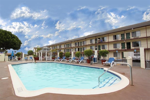 Images Best Western Surf City