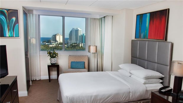 Images GALLERYone - a DoubleTree Suites by Hilton Hotel