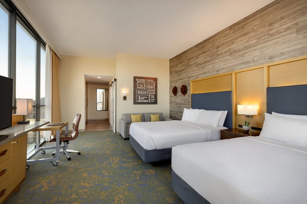 Images Holiday Inn & Suites Nashville Downtown - Broadway by IHG